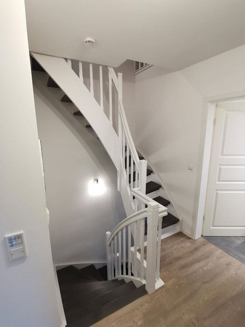 Prenájom domu 130 m², pozemek 250 m², Wilhelmstraße, Tornesch, Šlezvicko-Holštajnsko Prenájom domu 130 m², pozemek 250 m², Wilhelmstraße, Tornesch, Šlezvicko-Holštajnsko