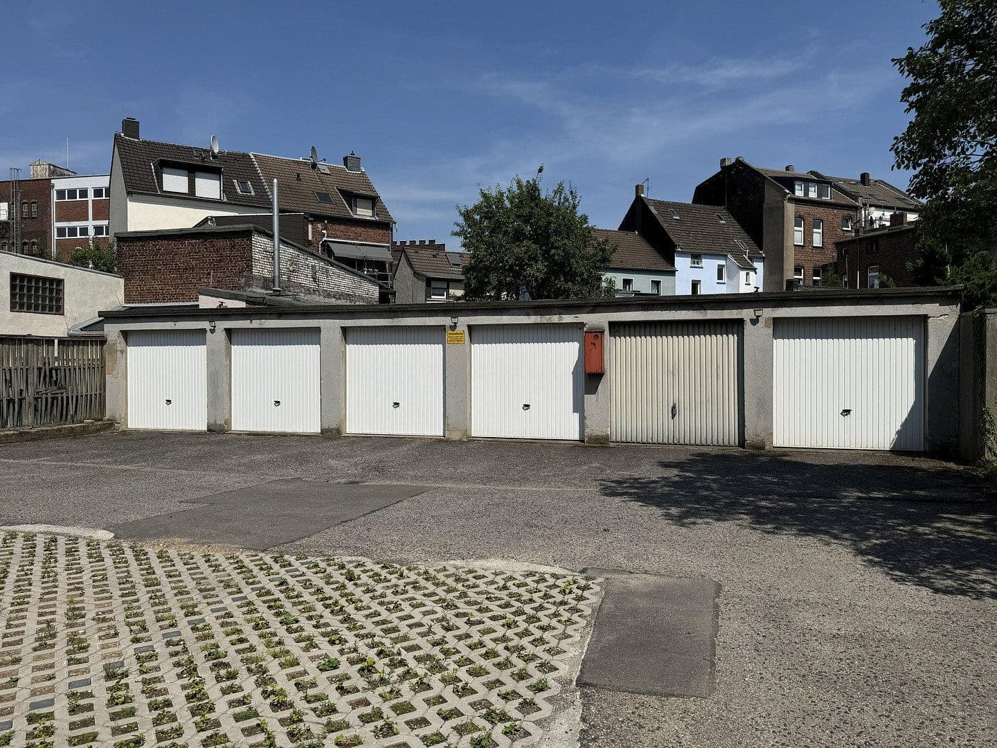 Prenájom bytu 2-izbový 67 m², Nikolausweg, Krefeld, Severné Porýnie - Westfálsko Prenájom bytu 2-izbový 67 m², Nikolausweg, Krefeld, Severné Porýnie - Westfálsko