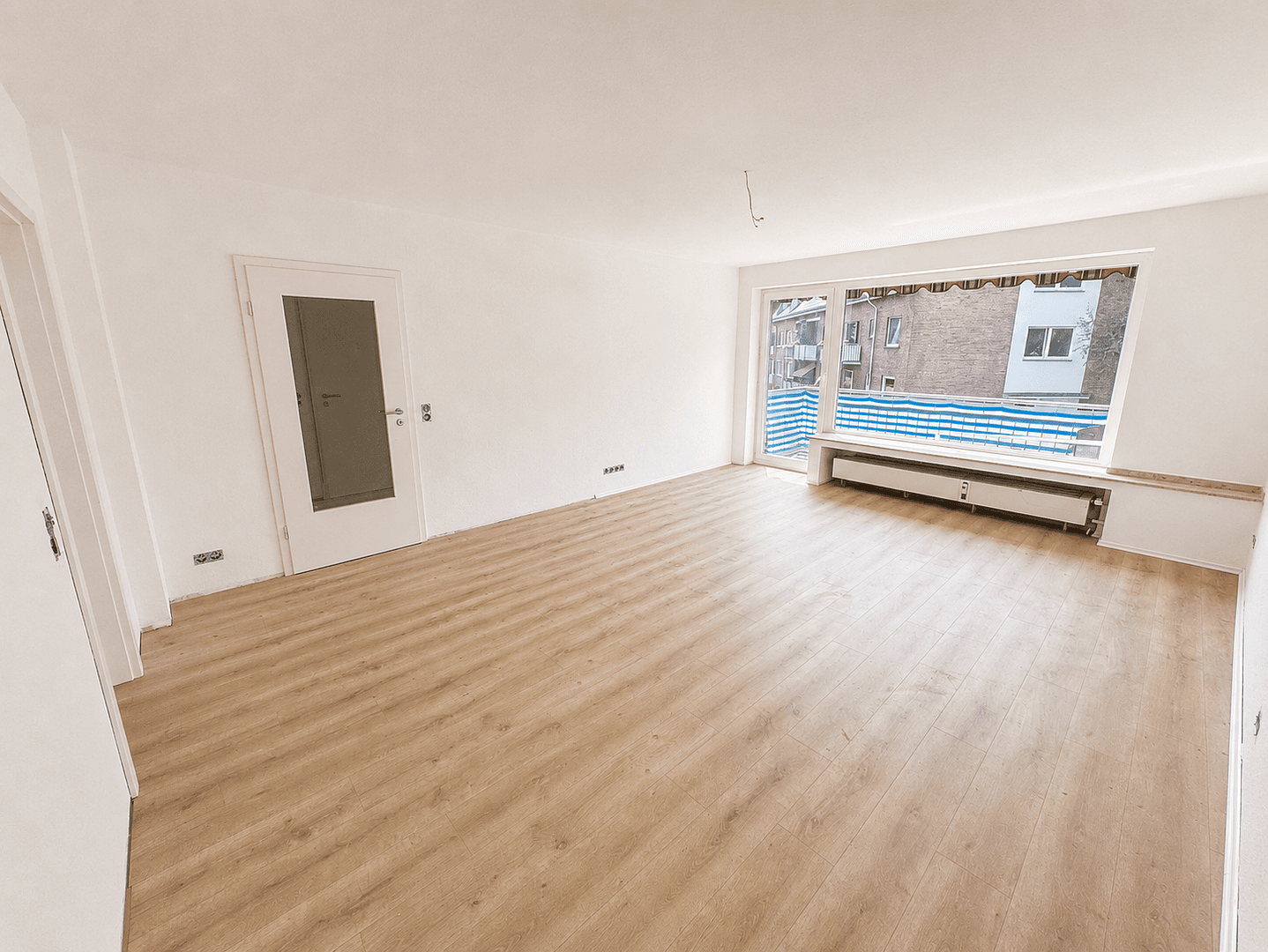 Prenájom bytu 2-izbový 67 m², Nikolausweg, Krefeld, Severné Porýnie - Westfálsko Prenájom bytu 2-izbový 67 m², Nikolausweg, Krefeld, Severné Porýnie - Westfálsko