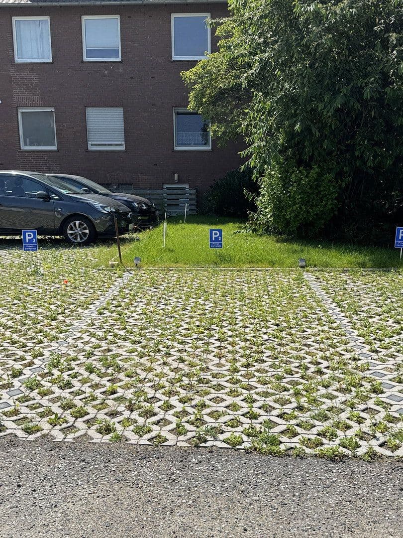 Prenájom bytu 2-izbový 67 m², Nikolausweg, Krefeld, Severné Porýnie - Westfálsko Prenájom bytu 2-izbový 67 m², Nikolausweg, Krefeld, Severné Porýnie - Westfálsko