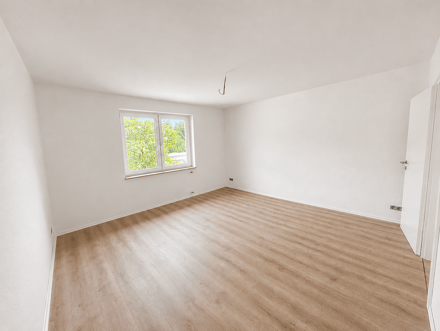 Prenájom bytu 2-izbový 67 m², Nikolausweg, Krefeld, Severné Porýnie - Westfálsko Prenájom bytu 2-izbový 67 m², Nikolausweg, Krefeld, Severné Porýnie - Westfálsko