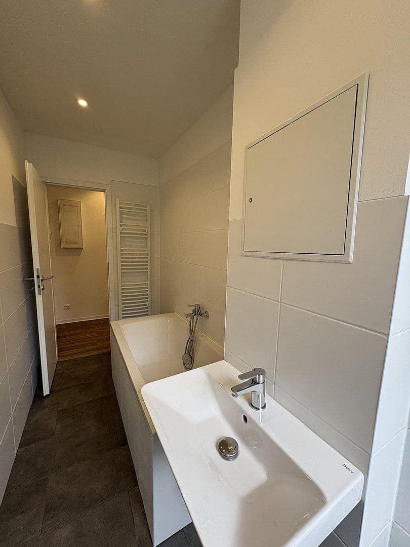Prenájom bytu 3-izbový 62 m², Straße der DSF 32, Güstrow, Meklenbursko-Predpomoransko Prenájom bytu 3-izbový 62 m², Straße der DSF 32, Güstrow, Meklenbursko-Predpomoransko