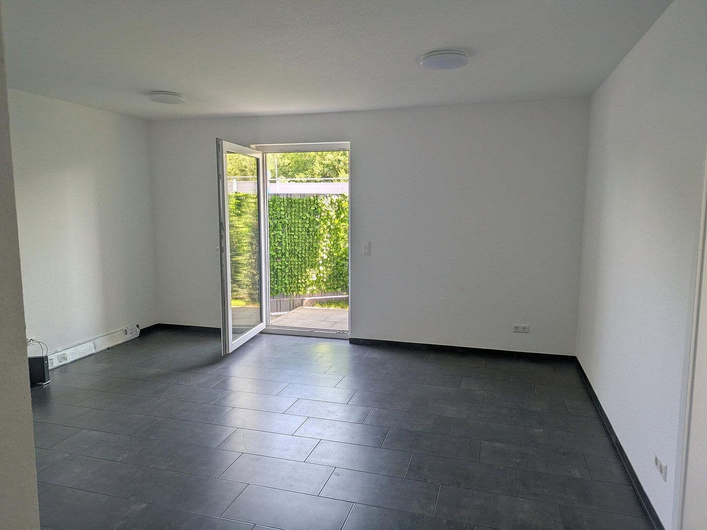 Prenájom bytu 2-izbový 63 m², Kirchheim am Neckar, Bádensko-Wurttembersko Prenájom bytu 2-izbový 63 m², Kirchheim am Neckar, Bádensko-Wurttembersko