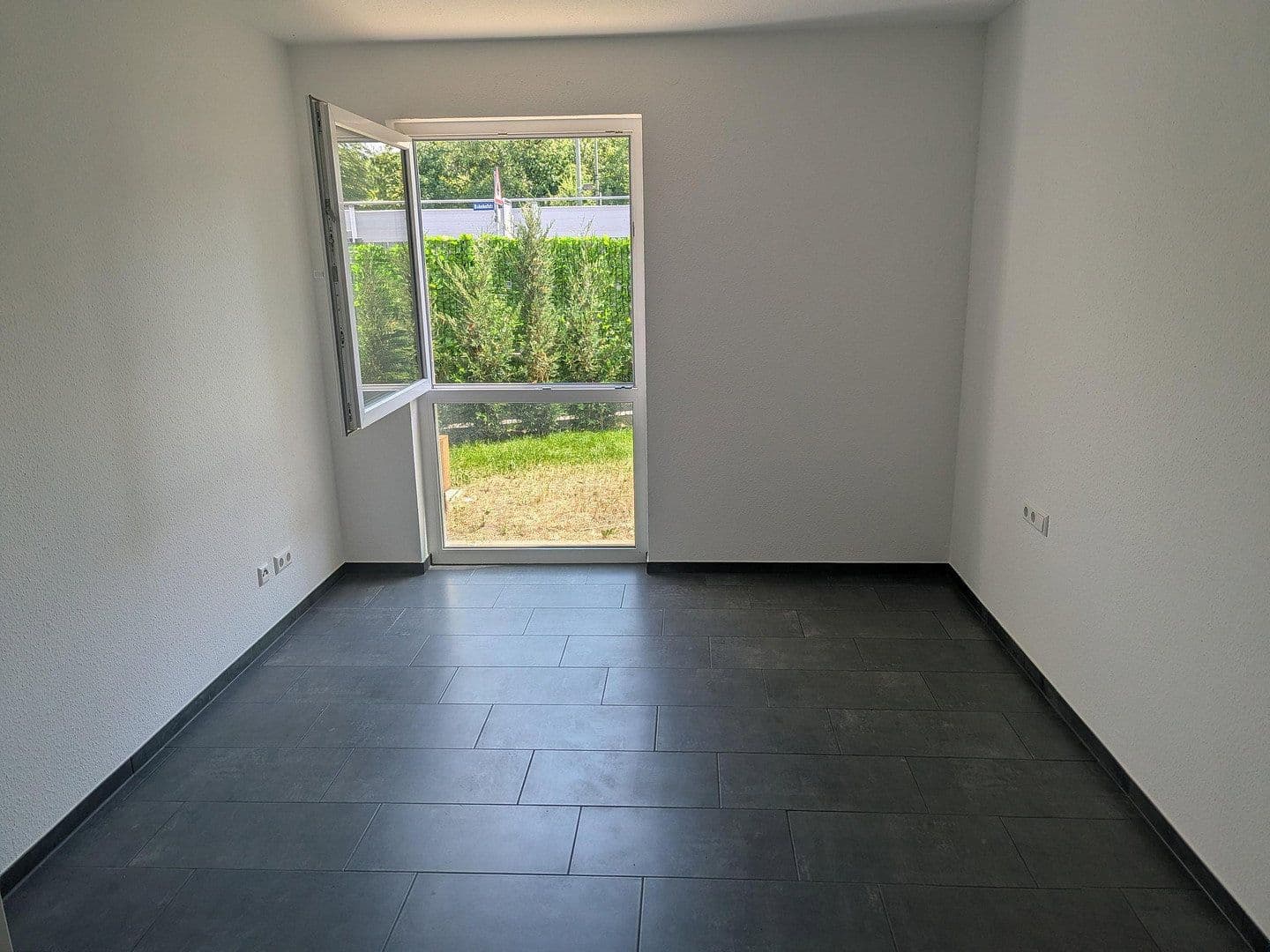 Prenájom bytu 2-izbový 63 m², Kirchheim am Neckar, Bádensko-Wurttembersko Prenájom bytu 2-izbový 63 m², Kirchheim am Neckar, Bádensko-Wurttembersko