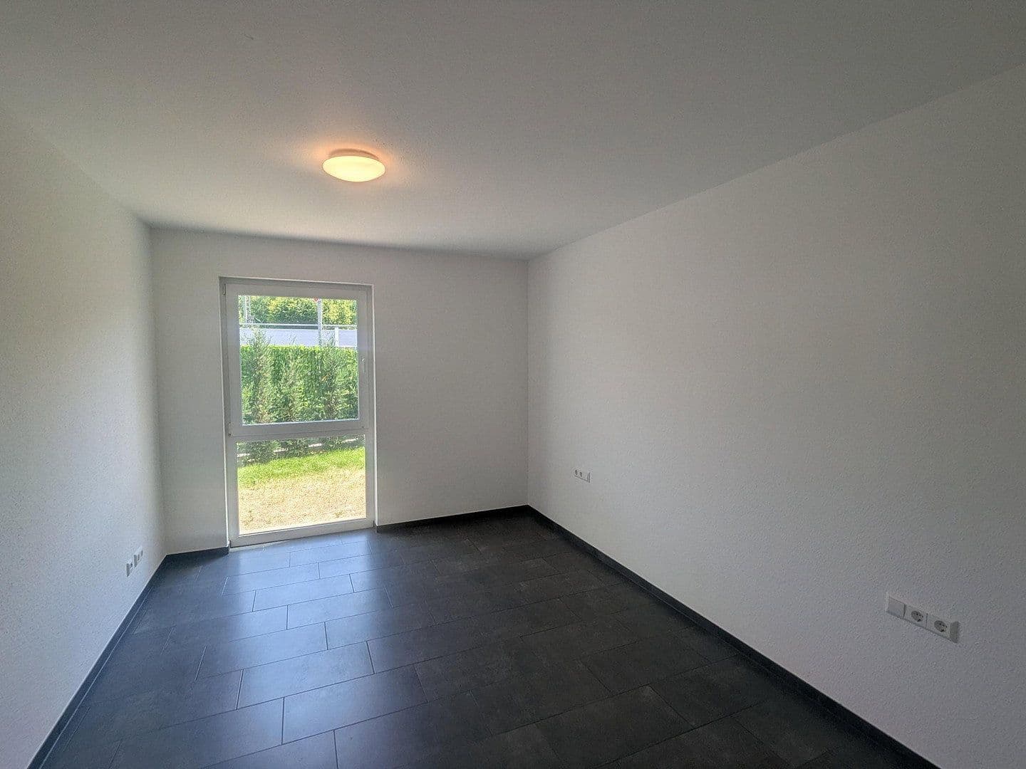 Prenájom bytu 2-izbový 63 m², Kirchheim am Neckar, Bádensko-Wurttembersko Prenájom bytu 2-izbový 63 m², Kirchheim am Neckar, Bádensko-Wurttembersko