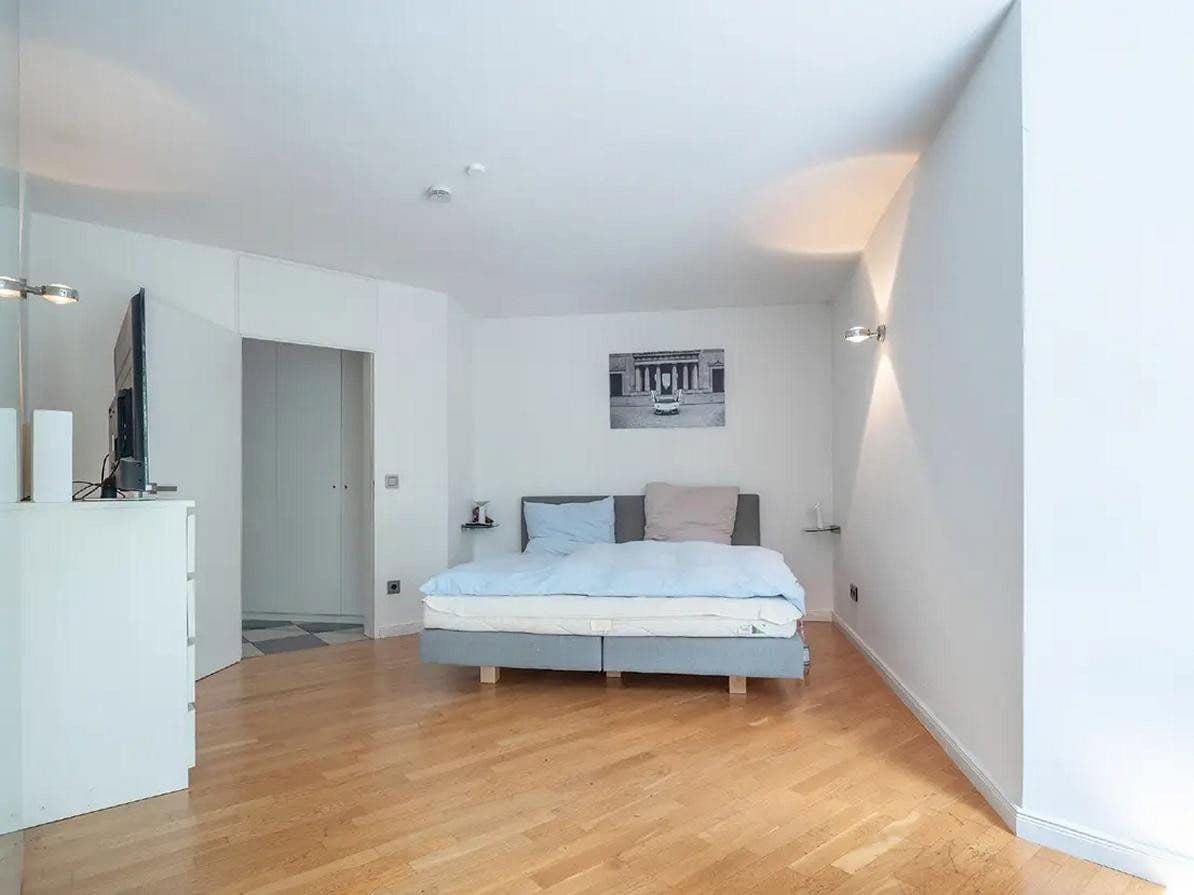 Prenájom bytu 2-izbový 56 m², München, Bavorsko Prenájom bytu 2-izbový 56 m², München, Bavorsko