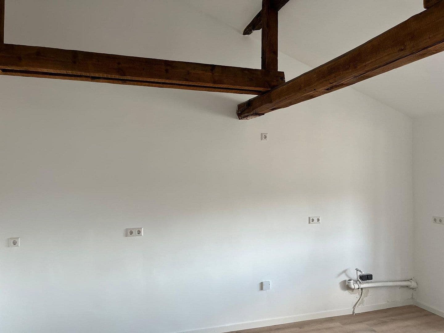 Prenájom bytu 2-izbový 57 m², Geigerstraße 9, Pforzheim, Bádensko-Wurttembersko Prenájom bytu 2-izbový 57 m², Geigerstraße 9, Pforzheim, Bádensko-Wurttembersko