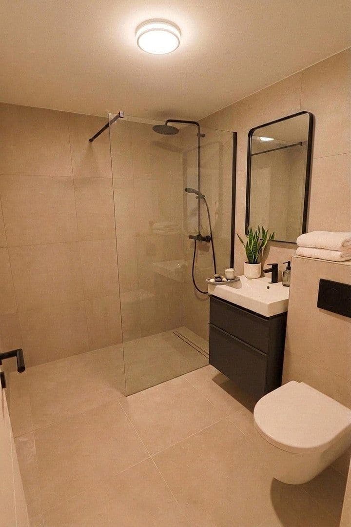 Prenájom bytu 2-izbový 74 m², Am Tyrol 25, Iserlohn, Severné Porýnie - Westfálsko Prenájom bytu 2-izbový 74 m², Am Tyrol 25, Iserlohn, Severné Porýnie - Westfálsko