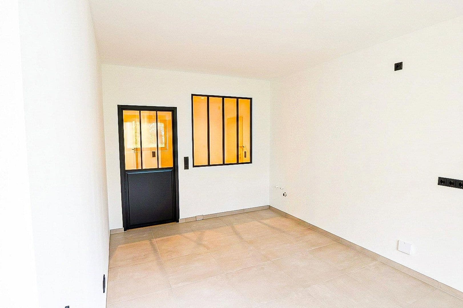 Prenájom bytu 2-izbový 74 m², Am Tyrol 25, Iserlohn, Severné Porýnie - Westfálsko Prenájom bytu 2-izbový 74 m², Am Tyrol 25, Iserlohn, Severné Porýnie - Westfálsko