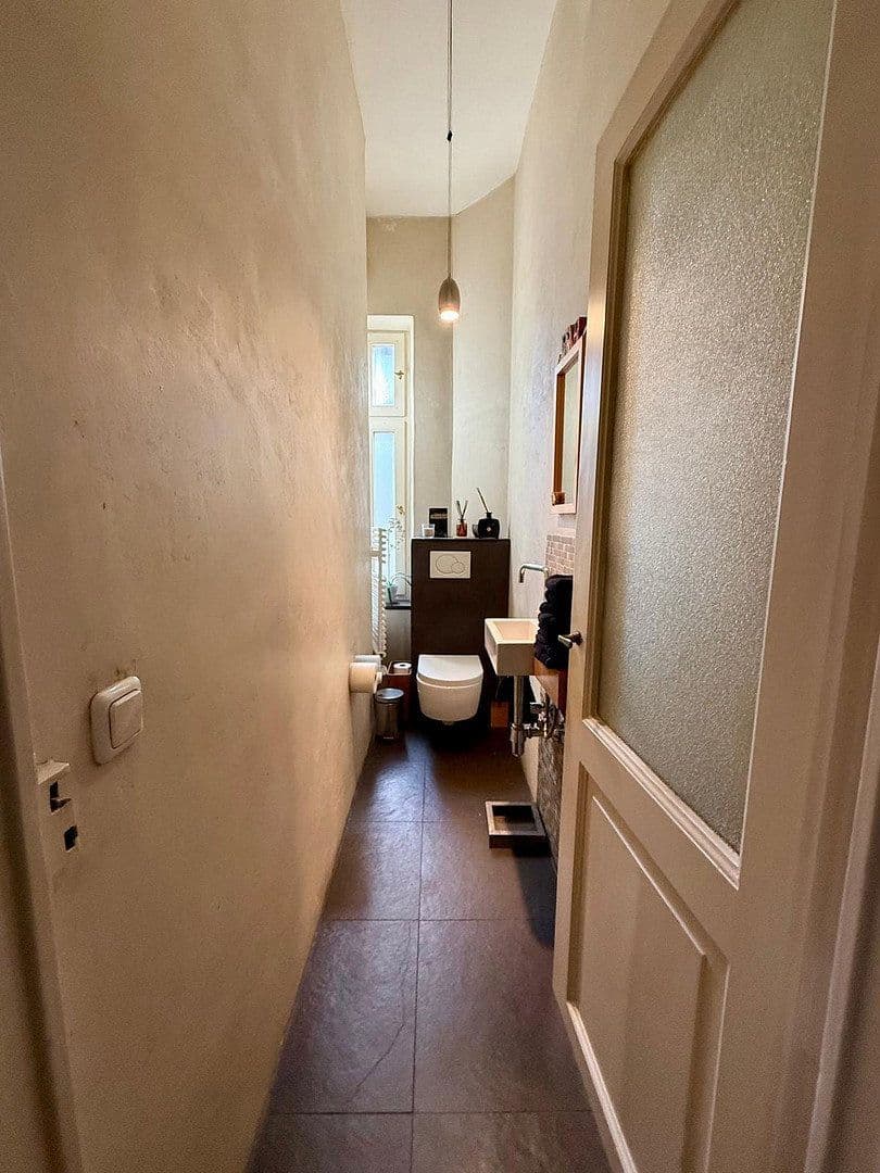 Prenájom bytu 1-izbový 15 m², Kaiserstraße 40, München, Bavorsko Prenájom bytu 1-izbový 15 m², Kaiserstraße 40, München, Bavorsko