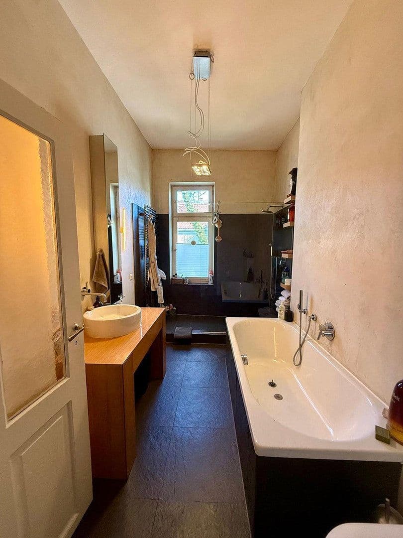 Prenájom bytu 1-izbový 15 m², Kaiserstraße 40, München, Bavorsko Prenájom bytu 1-izbový 15 m², Kaiserstraße 40, München, Bavorsko