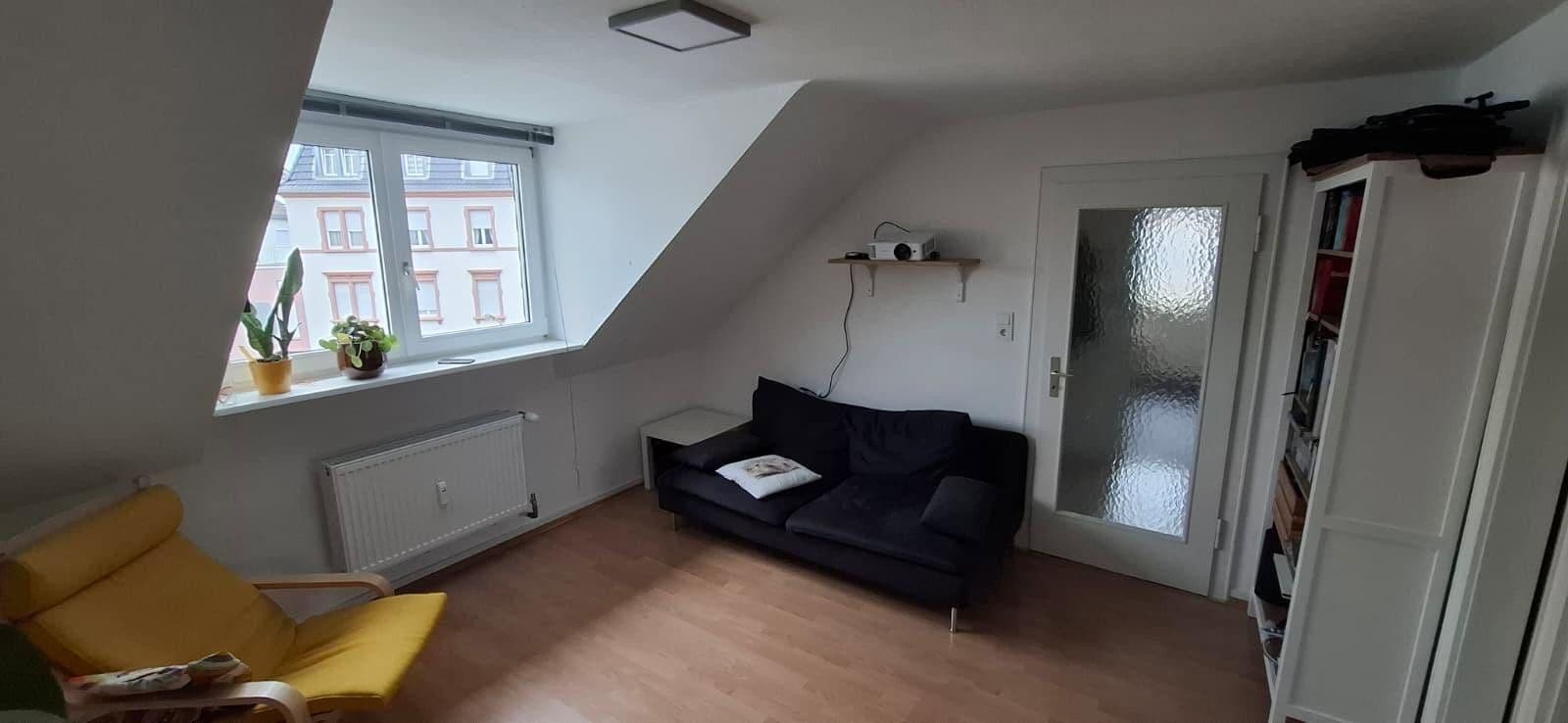Prenájom bytu 3-izbový 56 m², Antoninusstraße 39, Frankfurt am Main, Hesensko Prenájom bytu 3-izbový 56 m², Antoninusstraße 39, Frankfurt am Main, Hesensko