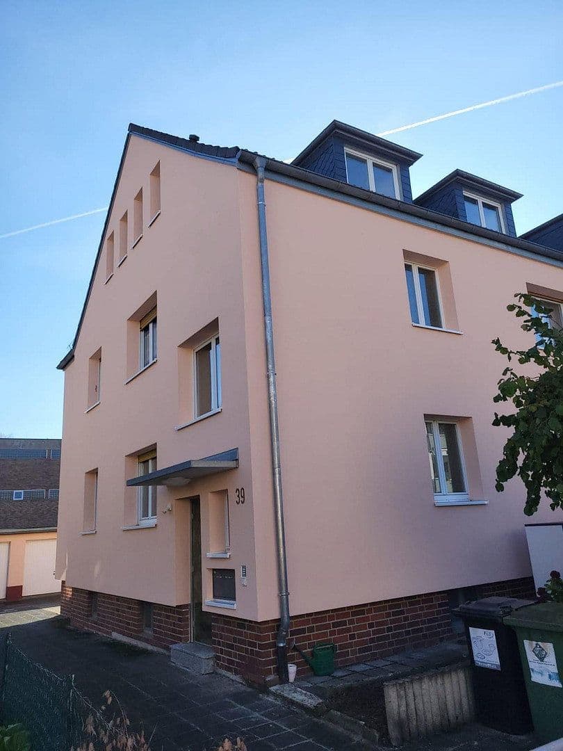 Prenájom bytu 3-izbový 56 m², Antoninusstraße 39, Frankfurt am Main, Hesensko Prenájom bytu 3-izbový 56 m², Antoninusstraße 39, Frankfurt am Main, Hesensko