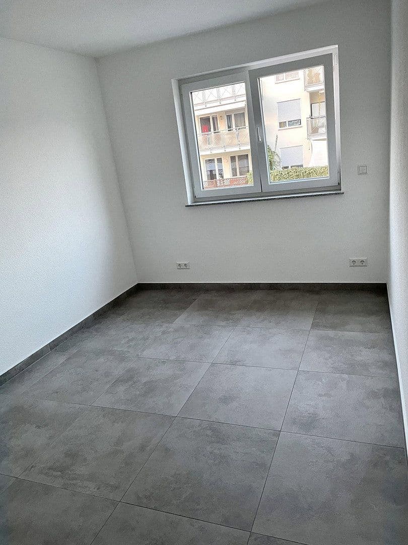 Prenájom bytu 3-izbový 85 m², Lauffen am Neckar, Bádensko-Wurttembersko Prenájom bytu 3-izbový 85 m², Lauffen am Neckar, Bádensko-Wurttembersko