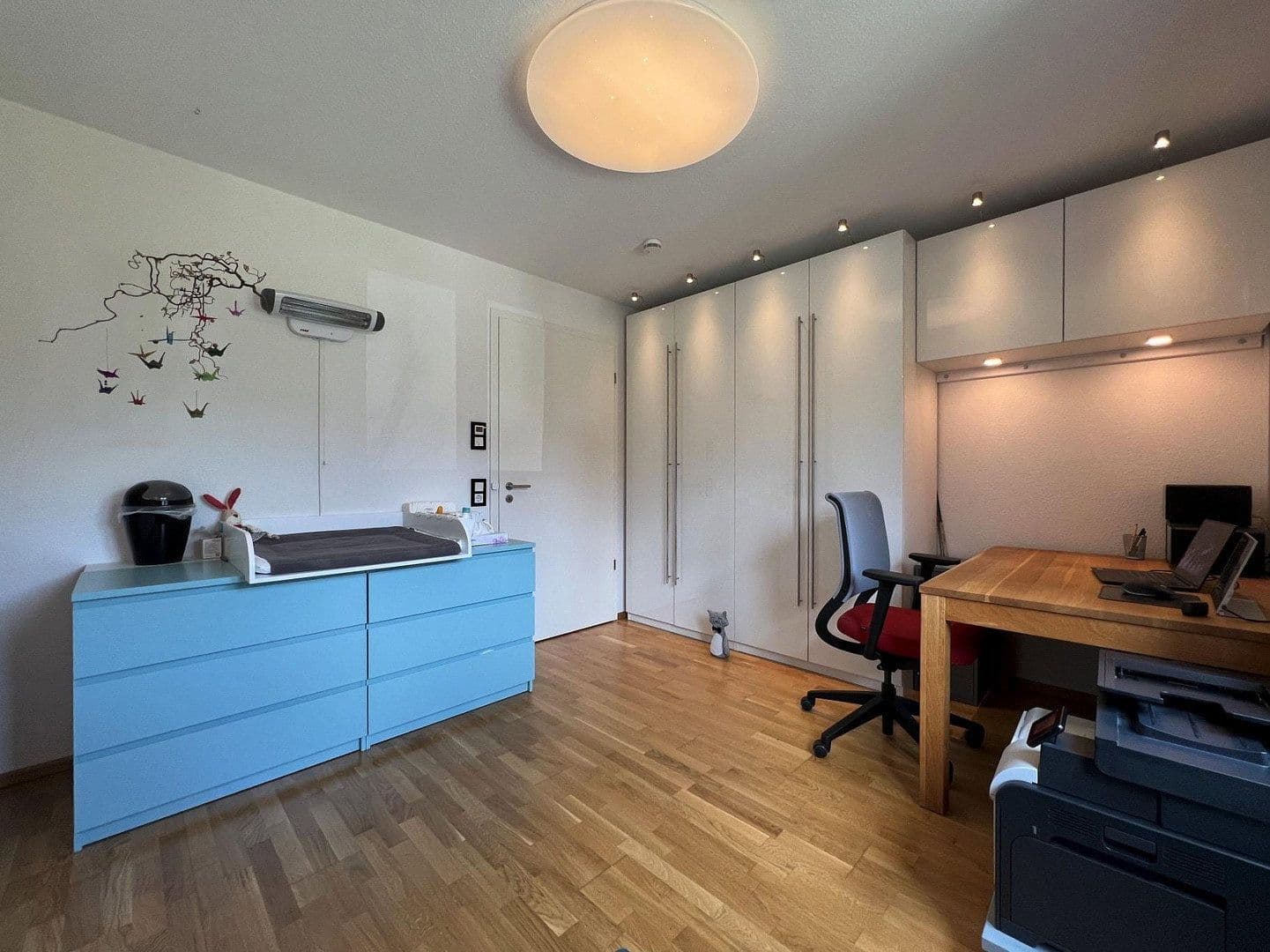 Prenájom bytu 3-izbový 94 m², Oswald-Hesse-Straße 14, Stuttgart, Bádensko-Wurttembersko Prenájom bytu 3-izbový 94 m², Oswald-Hesse-Straße 14, Stuttgart, Bádensko-Wurttembersko