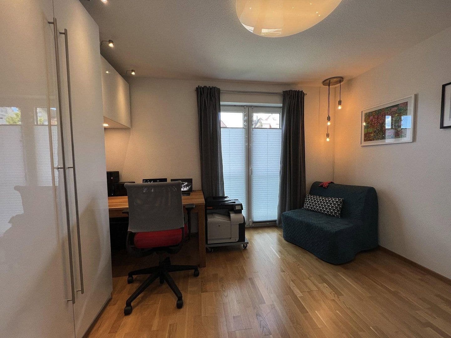 Prenájom bytu 3-izbový 94 m², Oswald-Hesse-Straße 14, Stuttgart, Bádensko-Wurttembersko Prenájom bytu 3-izbový 94 m², Oswald-Hesse-Straße 14, Stuttgart, Bádensko-Wurttembersko