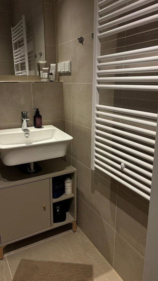Prenájom bytu 1-izbový 28 m², Arcostr 10, Berlin, Berlín Prenájom bytu 1-izbový 28 m², Arcostr 10, Berlin, Berlín