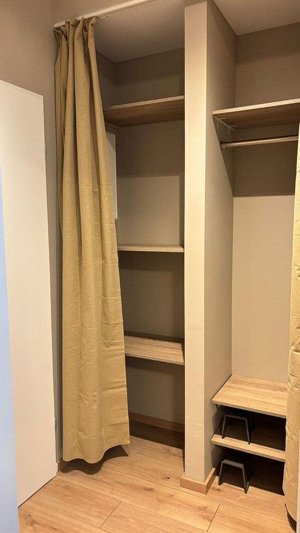 Prenájom bytu 1-izbový 28 m², Arcostr 10, Berlin, Berlín Prenájom bytu 1-izbový 28 m², Arcostr 10, Berlin, Berlín