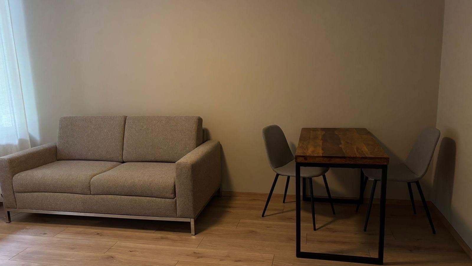 Prenájom bytu 1-izbový 28 m², Arcostr 10, Berlin, Berlín Prenájom bytu 1-izbový 28 m², Arcostr 10, Berlin, Berlín