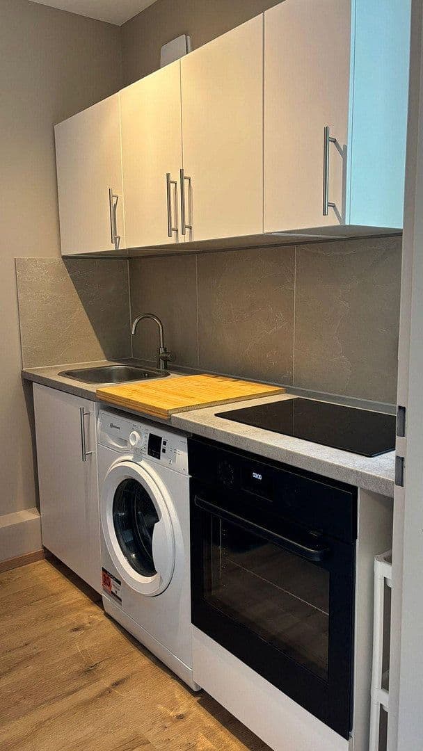 Prenájom bytu 1-izbový 28 m², Arcostr 10, Berlin, Berlín Prenájom bytu 1-izbový 28 m², Arcostr 10, Berlin, Berlín