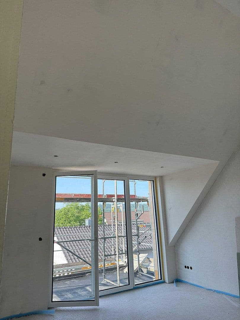 Prenájom bytu 3-izbový 66 m², Esslingen am Neckar, Bádensko-Wurttembersko Prenájom bytu 3-izbový 66 m², Esslingen am Neckar, Bádensko-Wurttembersko