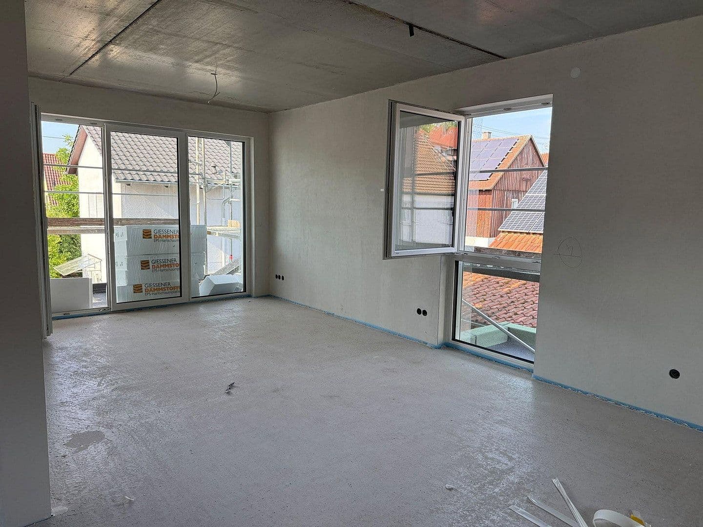 Prenájom bytu 4-izbový 77 m², Esslingen am Neckar, Bádensko-Wurttembersko Prenájom bytu 4-izbový 77 m², Esslingen am Neckar, Bádensko-Wurttembersko