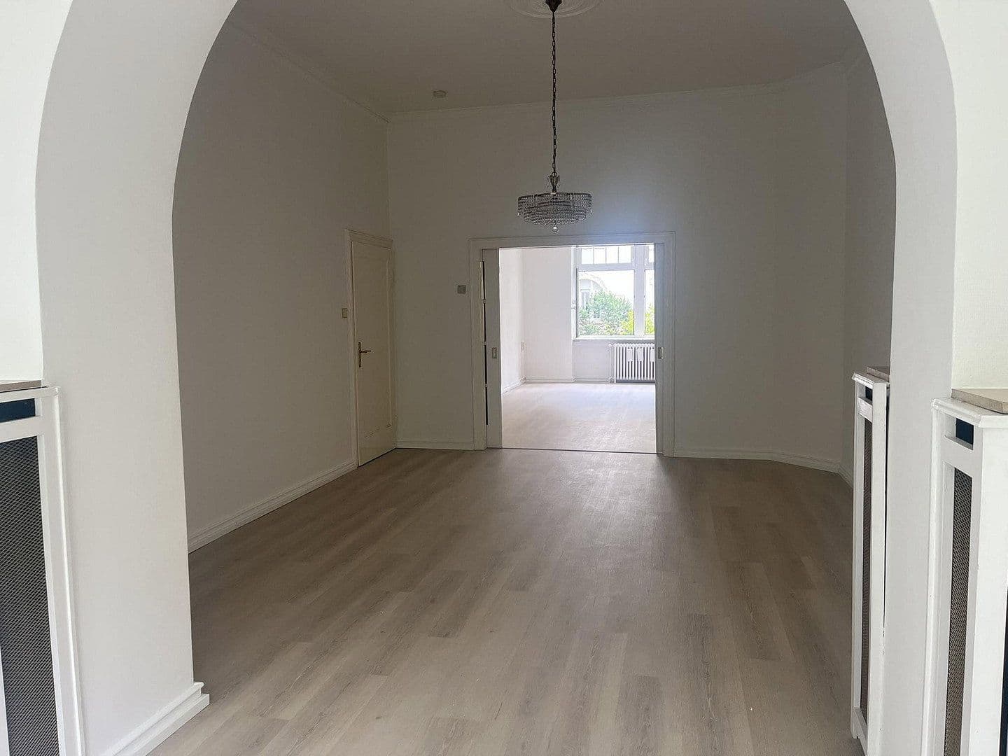 Prenájom bytu 5-izbový 155 m², Körnerstr.18, Offenbach, Hesensko Prenájom bytu 5-izbový 155 m², Körnerstr.18, Offenbach, Hesensko