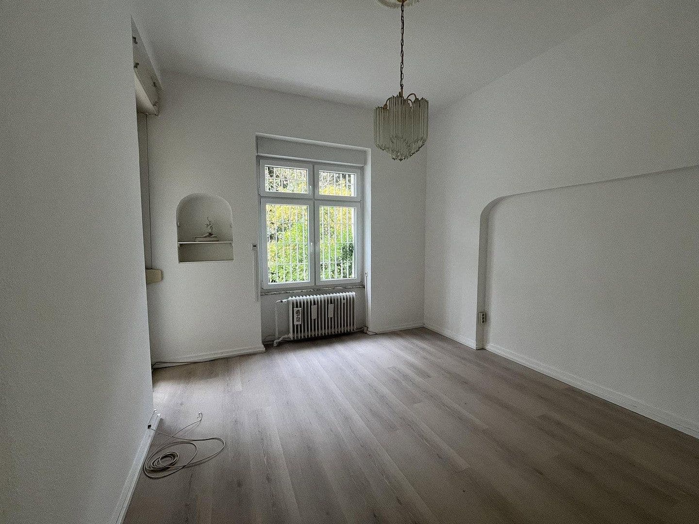 Prenájom bytu 5-izbový 155 m², Körnerstr.18, Offenbach, Hesensko Prenájom bytu 5-izbový 155 m², Körnerstr.18, Offenbach, Hesensko