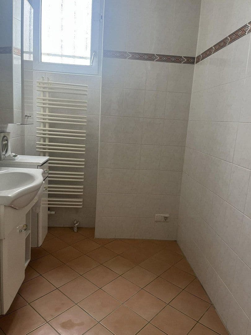 Prenájom bytu 5-izbový 155 m², Körnerstr.18, Offenbach, Hesensko Prenájom bytu 5-izbový 155 m², Körnerstr.18, Offenbach, Hesensko