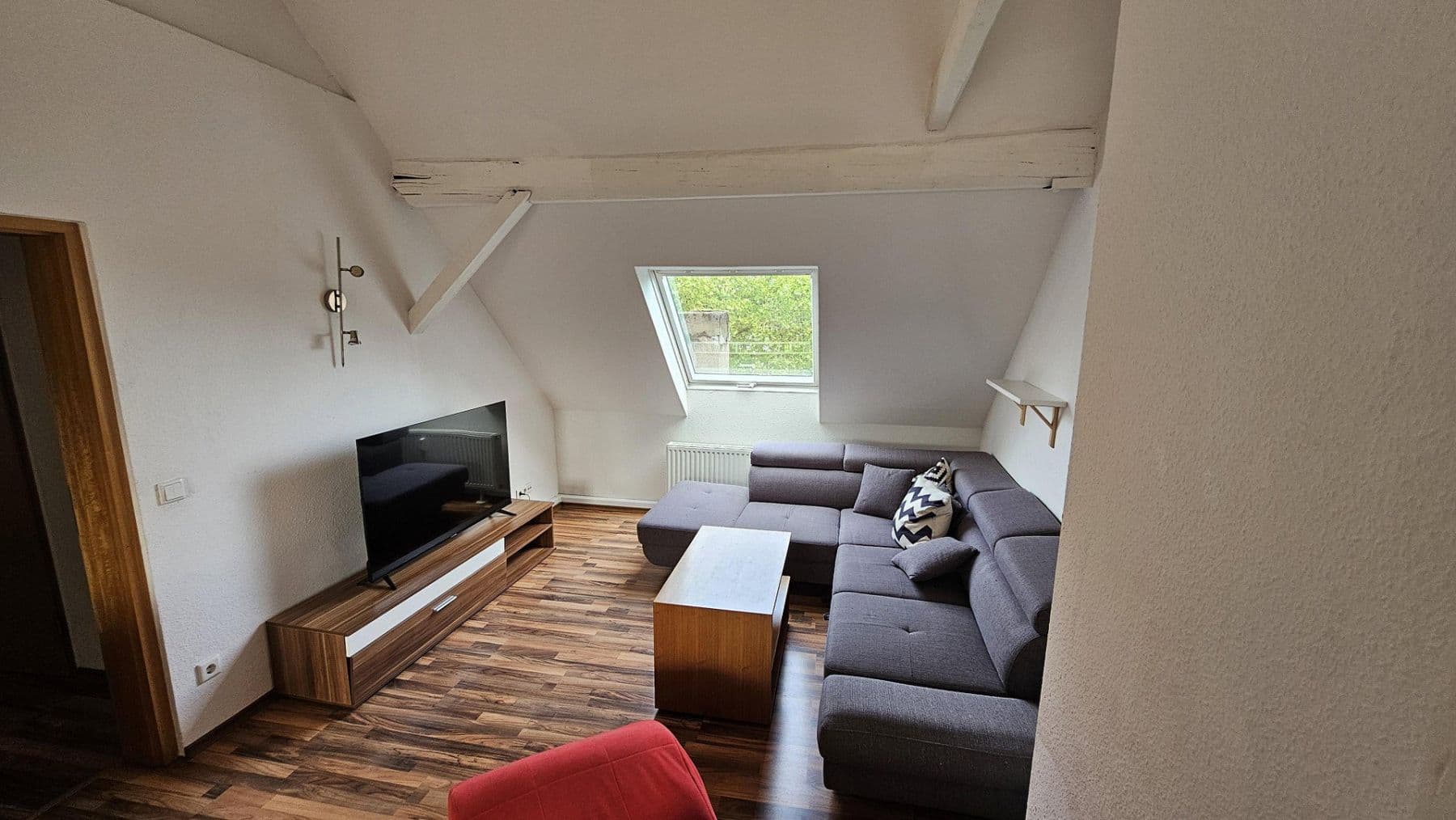Prenájom bytu 4-izbový 93 m², Mülheimer Straße 76, Essen, Severné Porýnie - Westfálsko Prenájom bytu 4-izbový 93 m², Mülheimer Straße 76, Essen, Severné Porýnie - Westfálsko