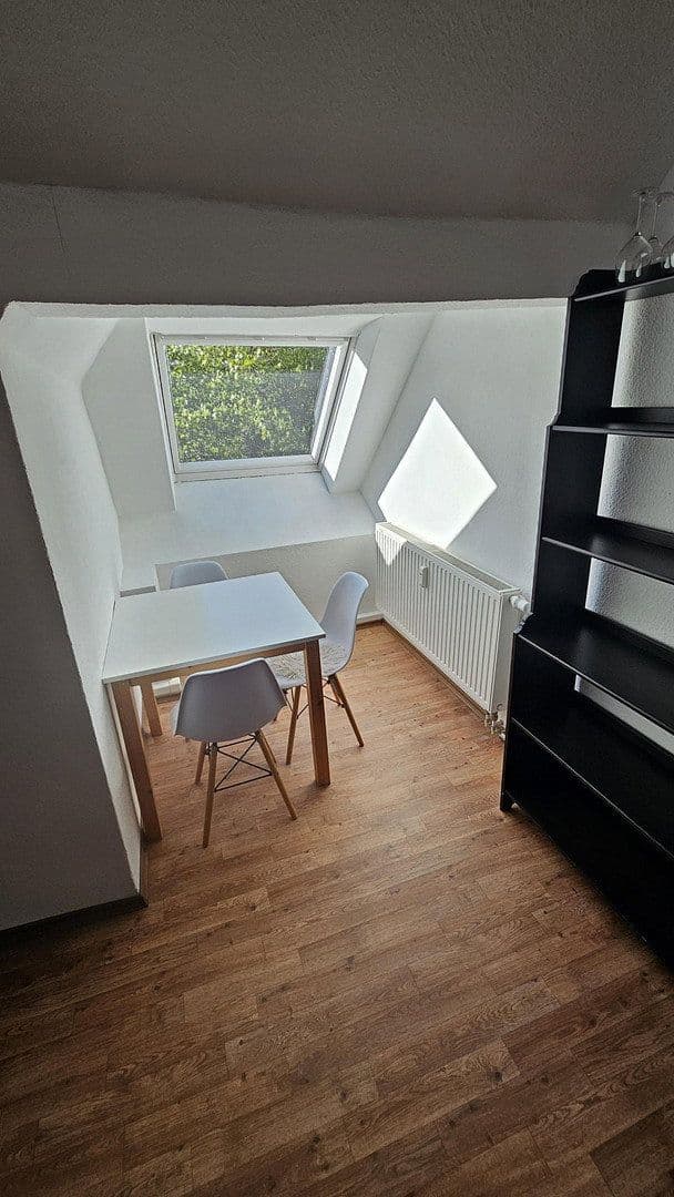 Prenájom bytu 4-izbový 93 m², Mülheimer Straße 76, Essen, Severné Porýnie - Westfálsko Prenájom bytu 4-izbový 93 m², Mülheimer Straße 76, Essen, Severné Porýnie - Westfálsko