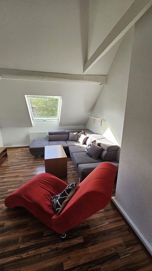 Prenájom bytu 4-izbový 93 m², Mülheimer Straße 76, Essen, Severné Porýnie - Westfálsko Prenájom bytu 4-izbový 93 m², Mülheimer Straße 76, Essen, Severné Porýnie - Westfálsko