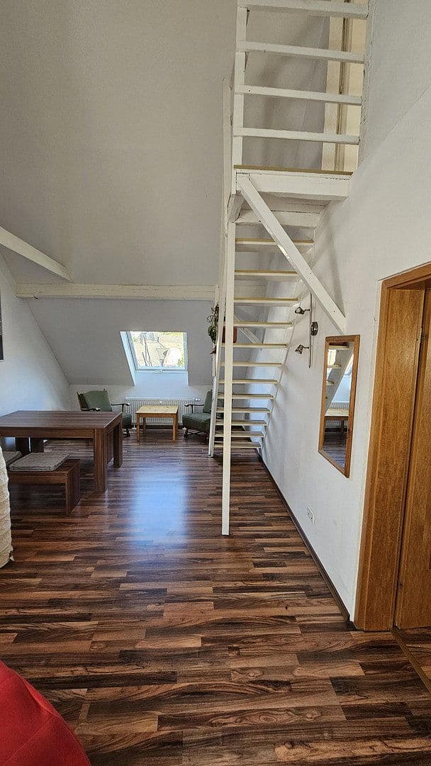 Prenájom bytu 4-izbový 93 m², Mülheimer Straße 76, Essen, Severné Porýnie - Westfálsko Prenájom bytu 4-izbový 93 m², Mülheimer Straße 76, Essen, Severné Porýnie - Westfálsko