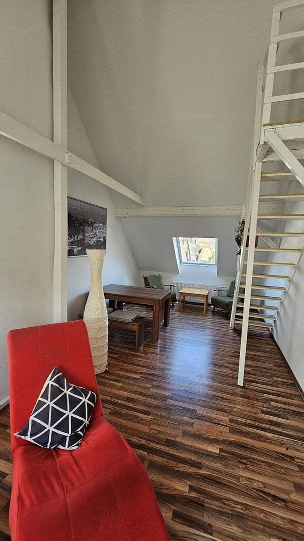 Prenájom bytu 4-izbový 93 m², Mülheimer Straße 76, Essen, Severné Porýnie - Westfálsko Prenájom bytu 4-izbový 93 m², Mülheimer Straße 76, Essen, Severné Porýnie - Westfálsko