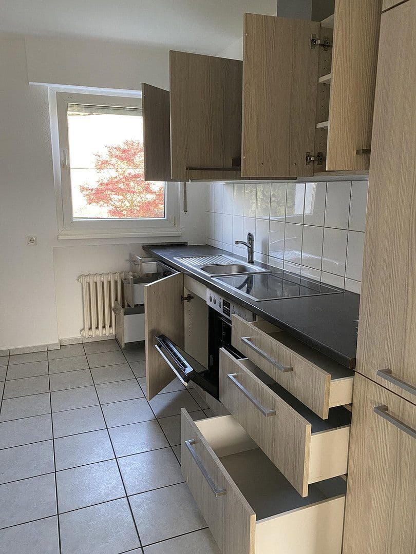 Prenájom bytu 3-izbový 63 m², Bergisch Gladbach, Severné Porýnie - Westfálsko Prenájom bytu 3-izbový 63 m², Bergisch Gladbach, Severné Porýnie - Westfálsko