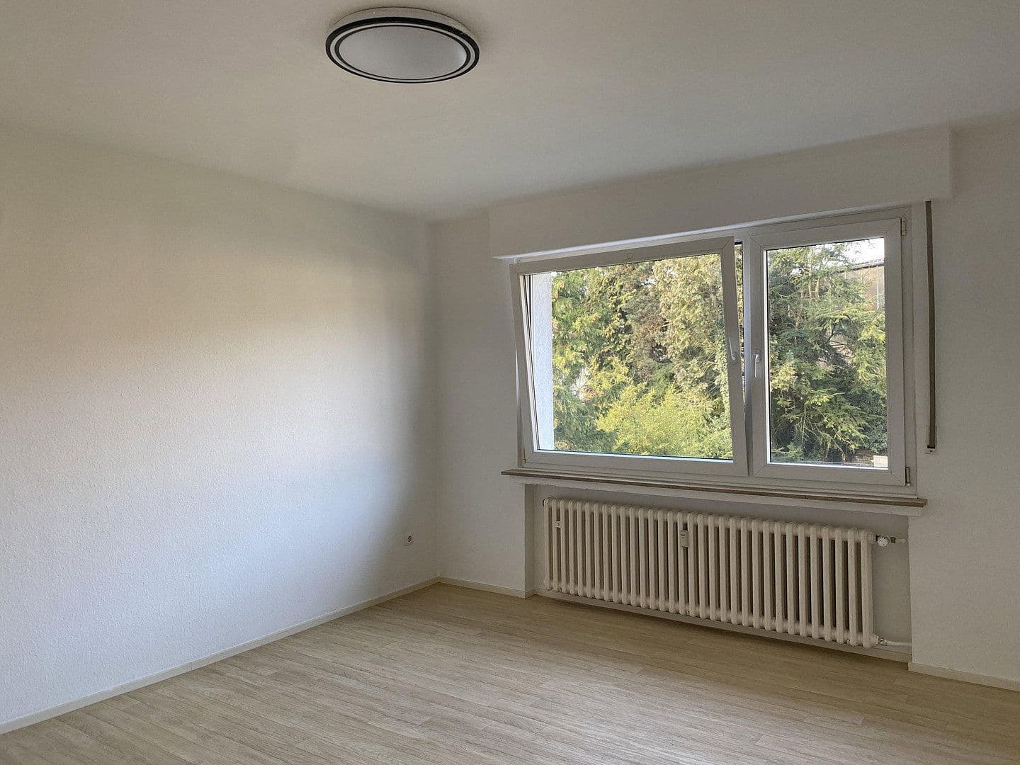 Prenájom bytu 3-izbový 63 m², Bergisch Gladbach, Severné Porýnie - Westfálsko Prenájom bytu 3-izbový 63 m², Bergisch Gladbach, Severné Porýnie - Westfálsko