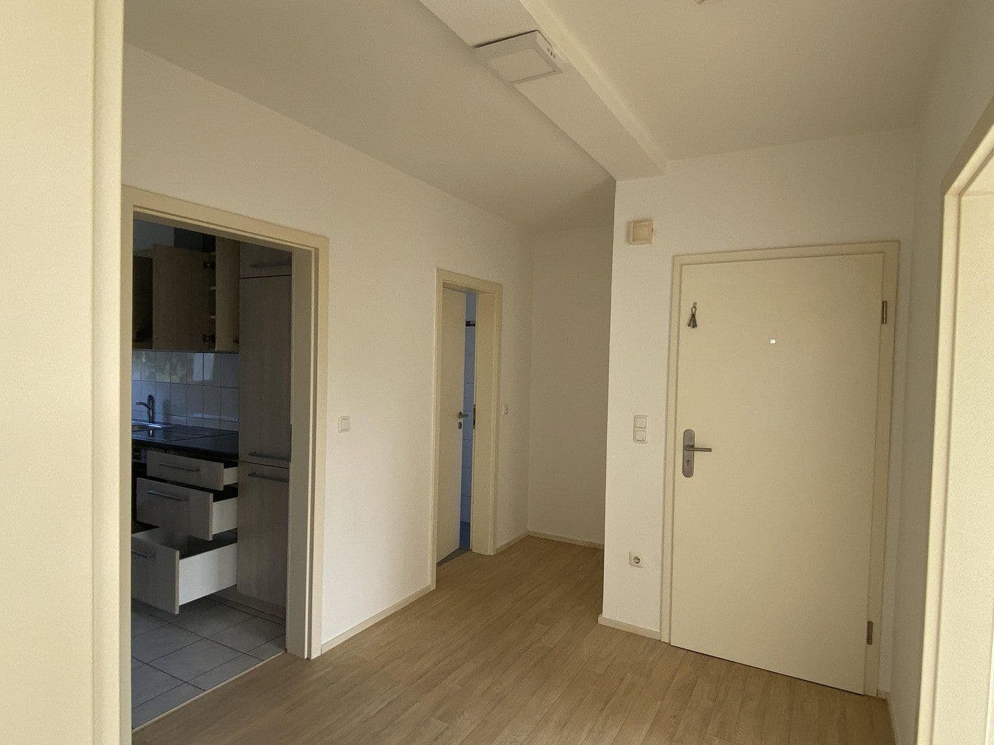 Prenájom bytu 3-izbový 63 m², Bergisch Gladbach, Severné Porýnie - Westfálsko Prenájom bytu 3-izbový 63 m², Bergisch Gladbach, Severné Porýnie - Westfálsko