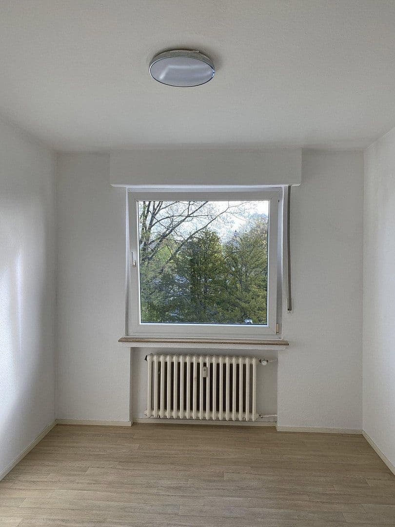Prenájom bytu 3-izbový 63 m², Bergisch Gladbach, Severné Porýnie - Westfálsko Prenájom bytu 3-izbový 63 m², Bergisch Gladbach, Severné Porýnie - Westfálsko