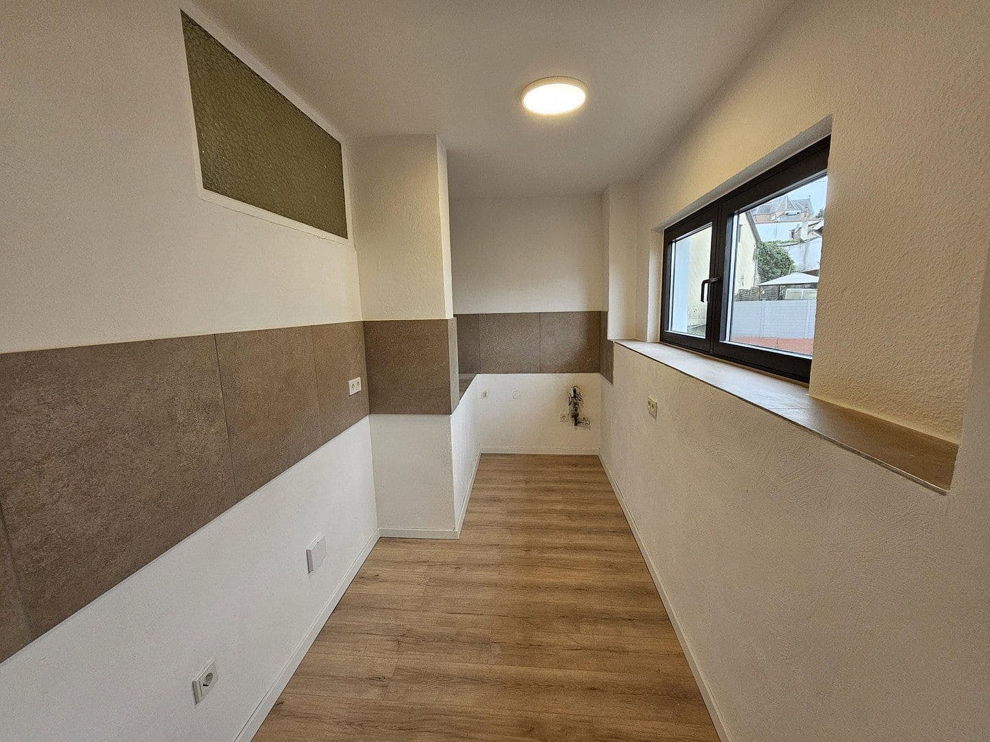 Prenájom bytu 2-izbový 48 m², Brückenstraße 26, Schiffweiler, Sársko Prenájom bytu 2-izbový 48 m², Brückenstraße 26, Schiffweiler, Sársko