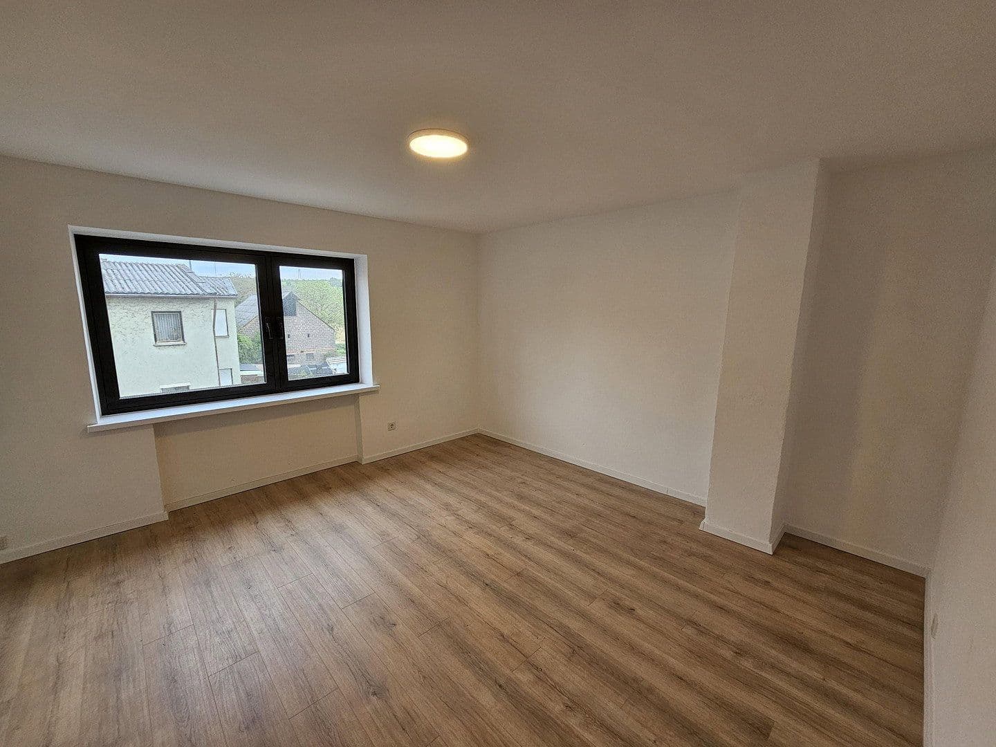 Prenájom bytu 3-izbový 62 m², Brückenstraße 26, Schiffweiler, Sársko Prenájom bytu 3-izbový 62 m², Brückenstraße 26, Schiffweiler, Sársko