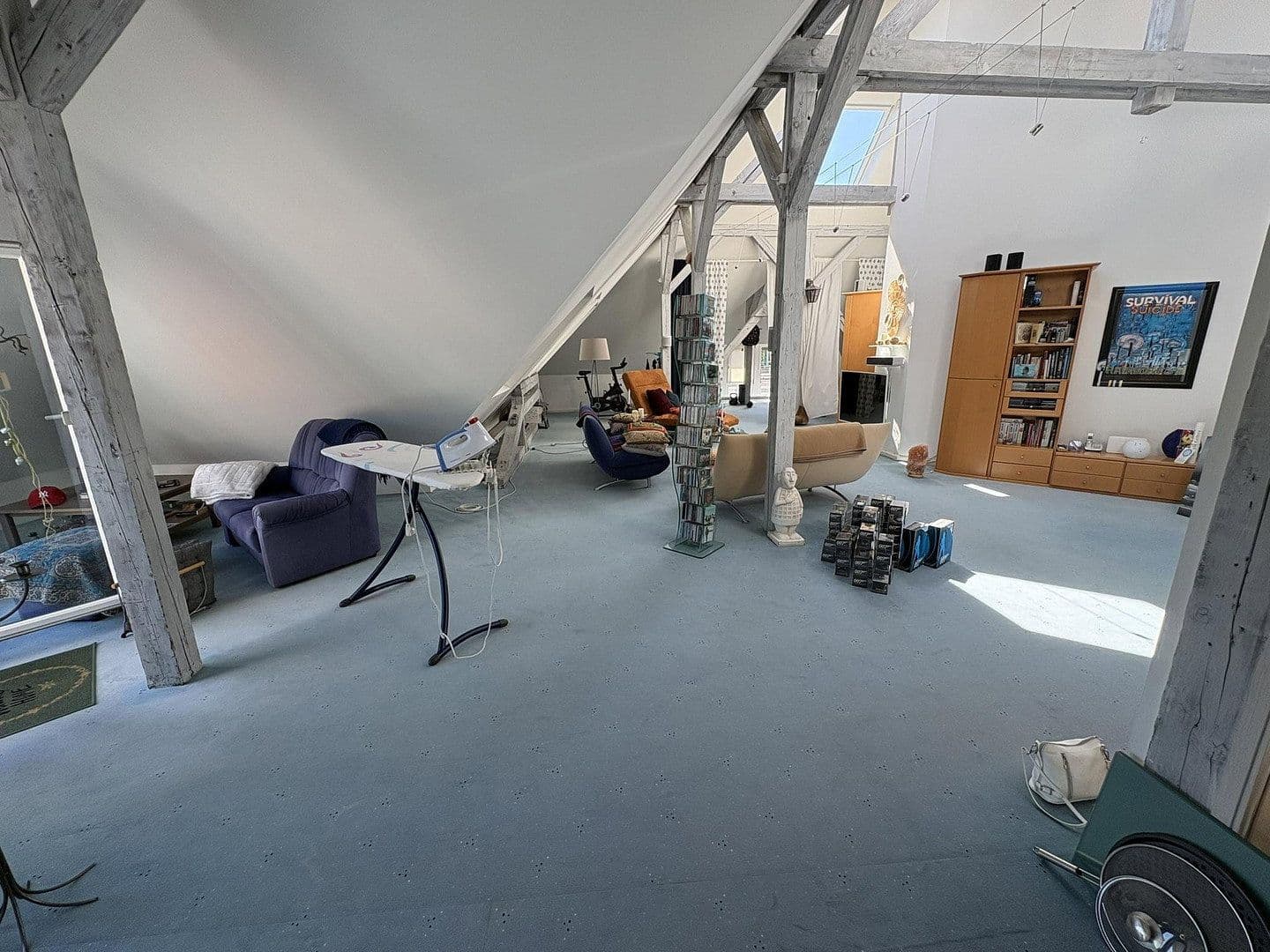 Prenájom bytu 3-izbový 214 m², Hannover, Dolné Sasko Prenájom bytu 3-izbový 214 m², Hannover, Dolné Sasko