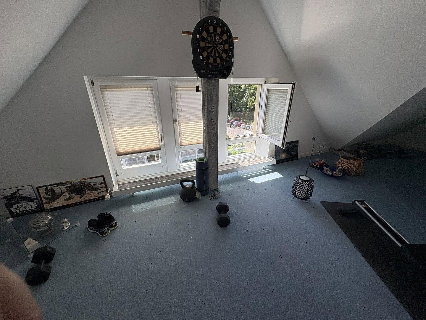 Prenájom bytu 3-izbový 214 m², Hannover, Dolné Sasko Prenájom bytu 3-izbový 214 m², Hannover, Dolné Sasko