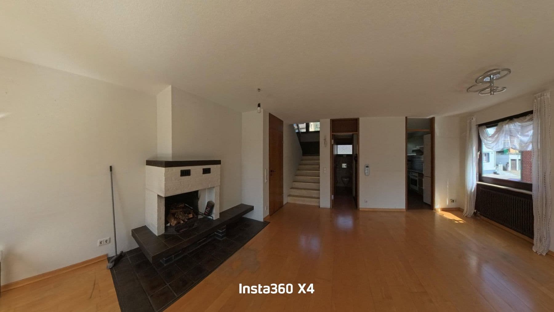Predaj domu 210 m², pozemek 350 m², Waiblingen, Bádensko-Wurttembersko Predaj domu 210 m², pozemek 350 m², Waiblingen, Bádensko-Wurttembersko