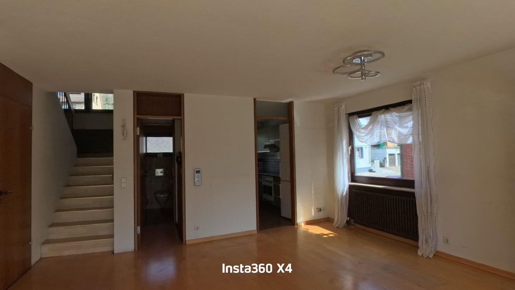 Predaj domu 210 m², pozemek 350 m², Waiblingen, Bádensko-Wurttembersko Predaj domu 210 m², pozemek 350 m², Waiblingen, Bádensko-Wurttembersko