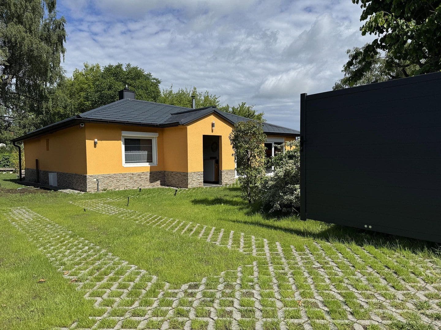 Predaj domu 206 m², pozemek 813 m², Berlin - Reinickendorf, Berlín Predaj domu 206 m², pozemek 813 m², Berlin - Reinickendorf, Berlín