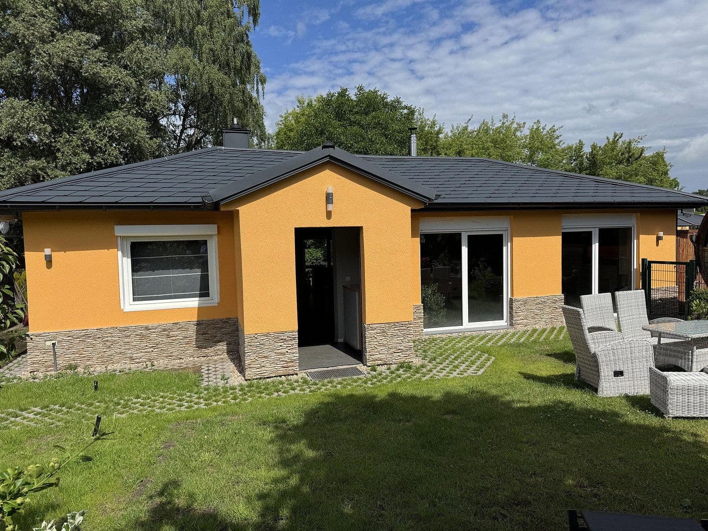 Prenájom domu 126 m², pozemek 813 m², Berlin - Reinickendorf, Berlín Prenájom domu 126 m², pozemek 813 m², Berlin - Reinickendorf, Berlín