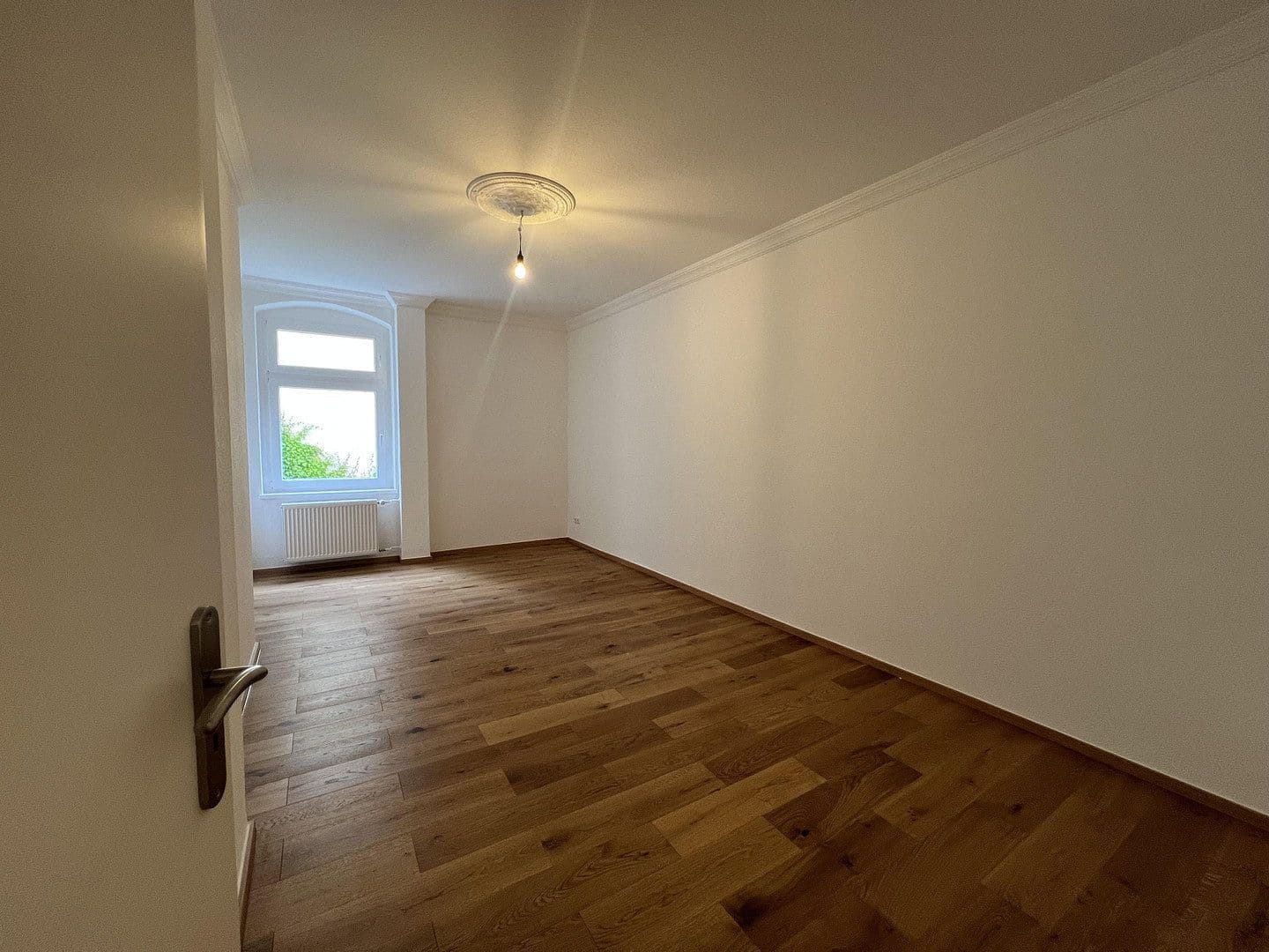 Predaj bytu 3-izbový 92 m², Berlin, Berlín Predaj bytu 3-izbový 92 m², Berlin, Berlín
