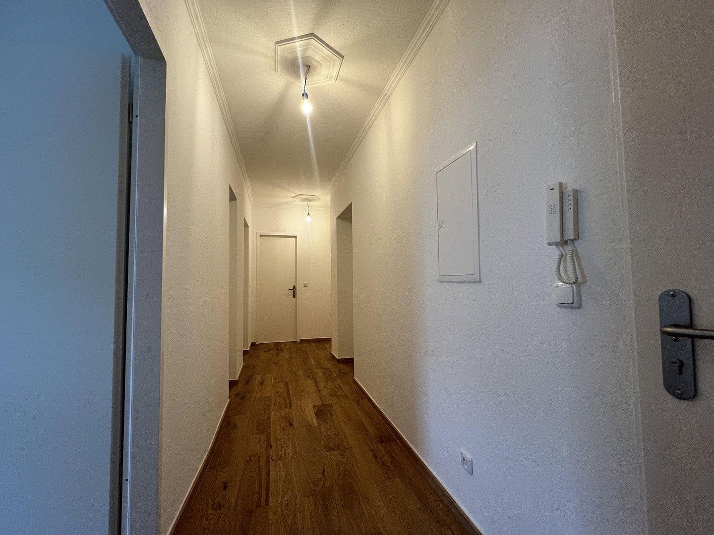 Predaj bytu 3-izbový 92 m², Berlin, Berlín Predaj bytu 3-izbový 92 m², Berlin, Berlín