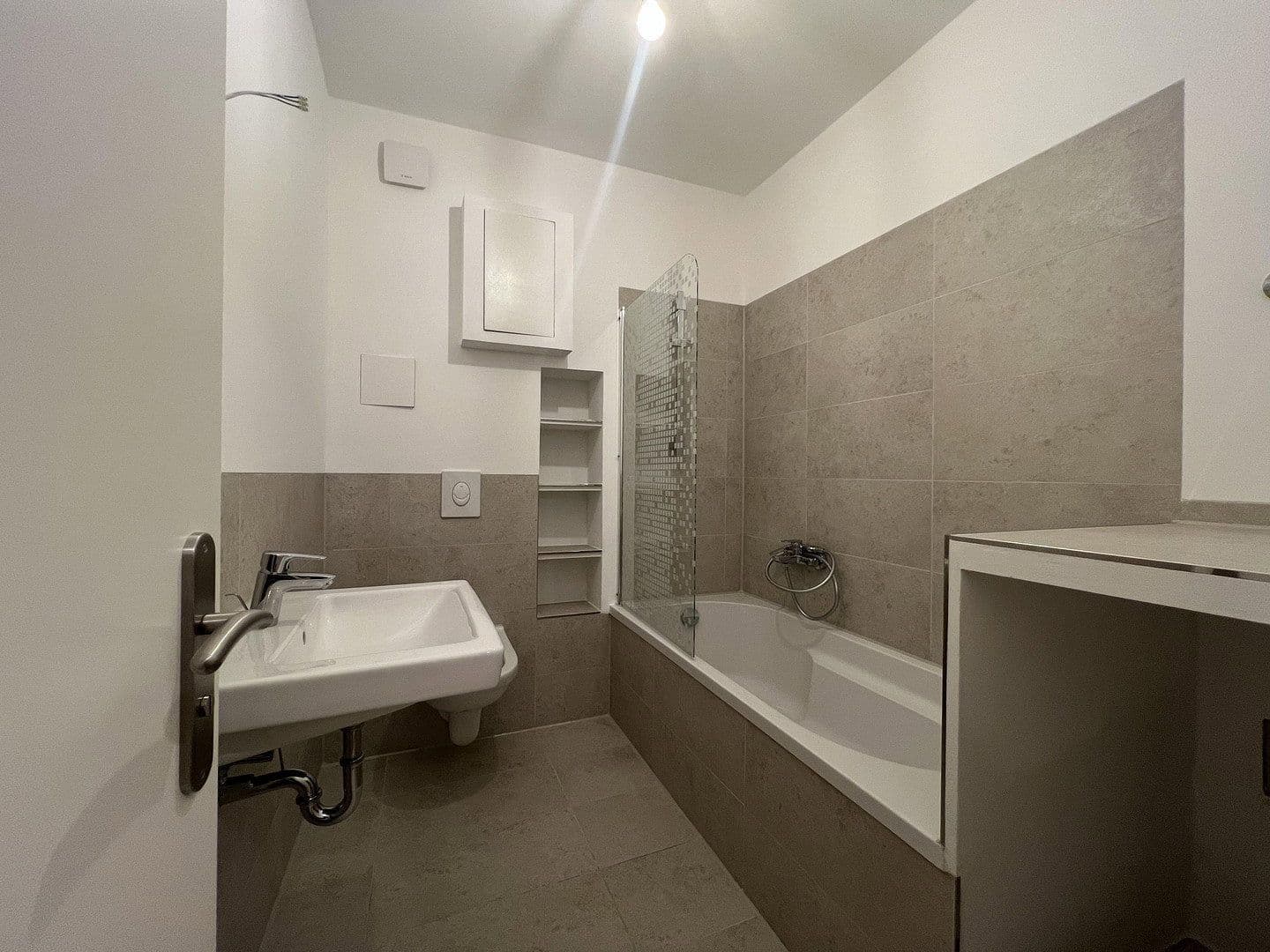 Predaj bytu 3-izbový 92 m², Berlin, Berlín Predaj bytu 3-izbový 92 m², Berlin, Berlín