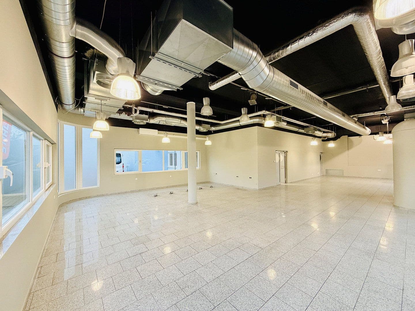 Prenájom nebytového priestoru 230 m², Draisstraße 1, Karlsbad, Bádensko-Wurttembersko Prenájom nebytového priestoru 230 m², Draisstraße 1, Karlsbad, Bádensko-Wurttembersko